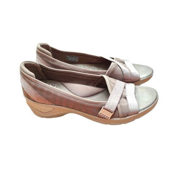 Bzees Shoes - Bzees Metallic Silver Open Toe Slip-on Shoes, Size 11
